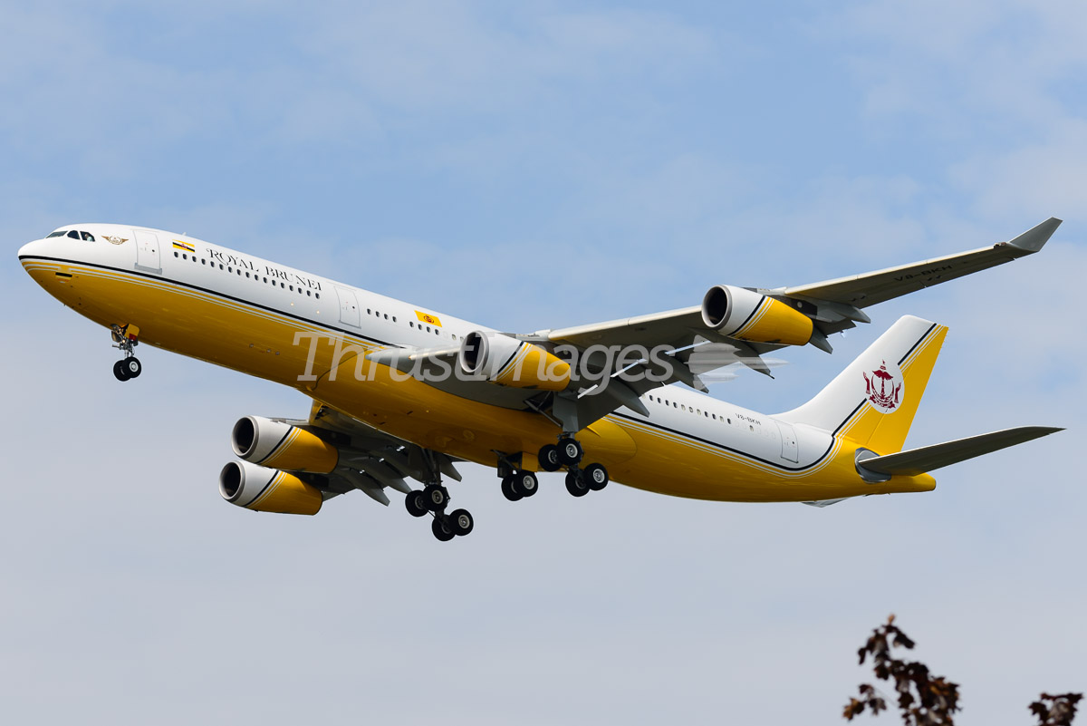 Royal Brunei Airlines Airbus A340-212 V8-BKH